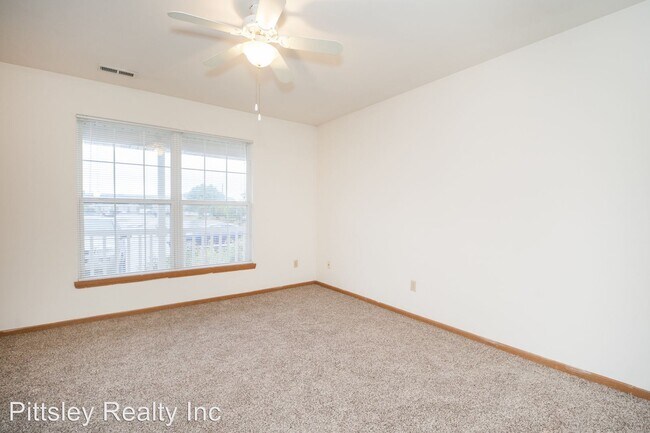 Building Photo - 2 br, 2 bath Apartment - 701 Fotis Drive