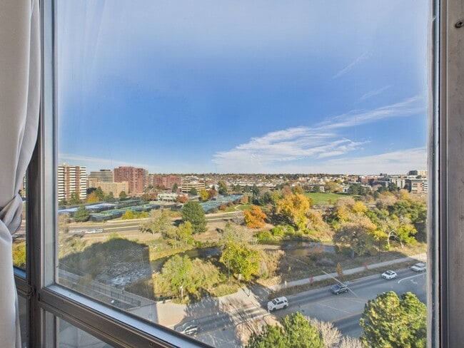 Building Photo - 3100 E Cherry Creek S Dr