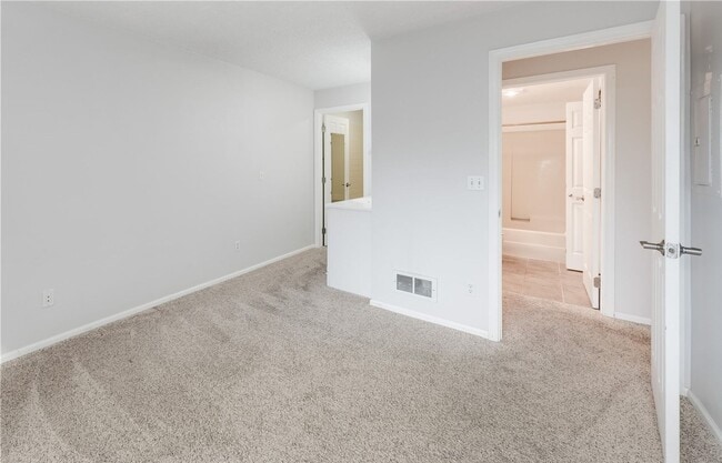 Building Photo - 2Bd/2Ba Kirkland Condo