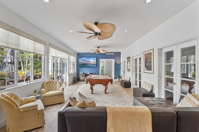 Building Photo - 9636 NE 5th Avenue Rd