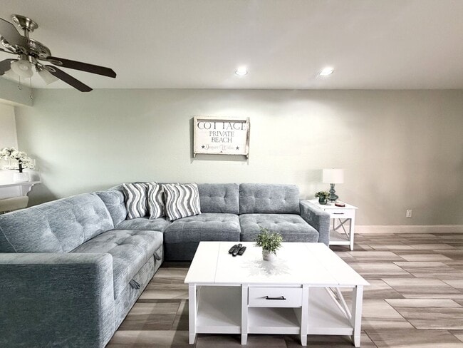 Building Photo - AVAILABLE NOW!! Charming FURNITURE OPTIONAL 1 Bed/2 Bath In Palm Springs Deauville Community!!