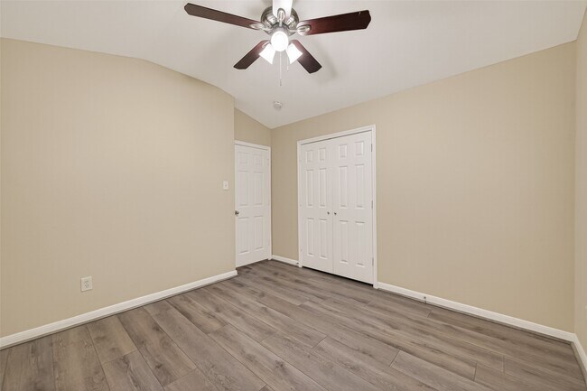 Building Photo - 5107 Moss Garden Ln