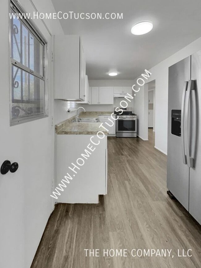 Building Photo - 2602 E Keswick Cir