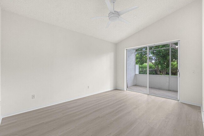 Building Photo - 7728 Edinburough Ln