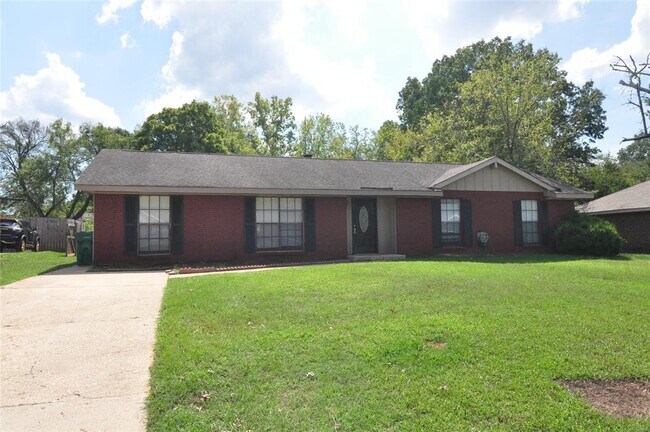 Building Photo - 164 Camellia Ct