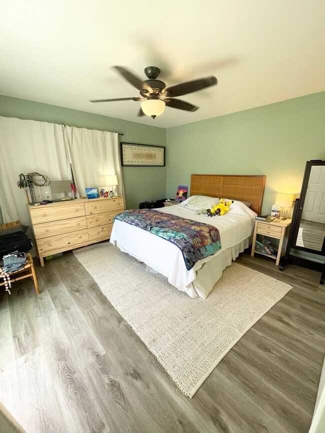 Building Photo - 3 bed, 2 bath w/ 2 parking stalls at Aikahi Gardens!