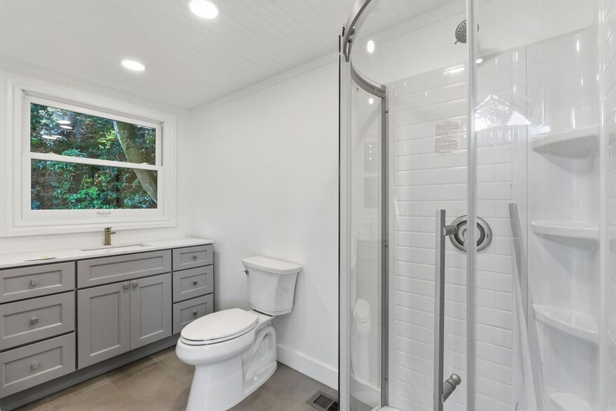 Building Photo - 309 Melrose Ave