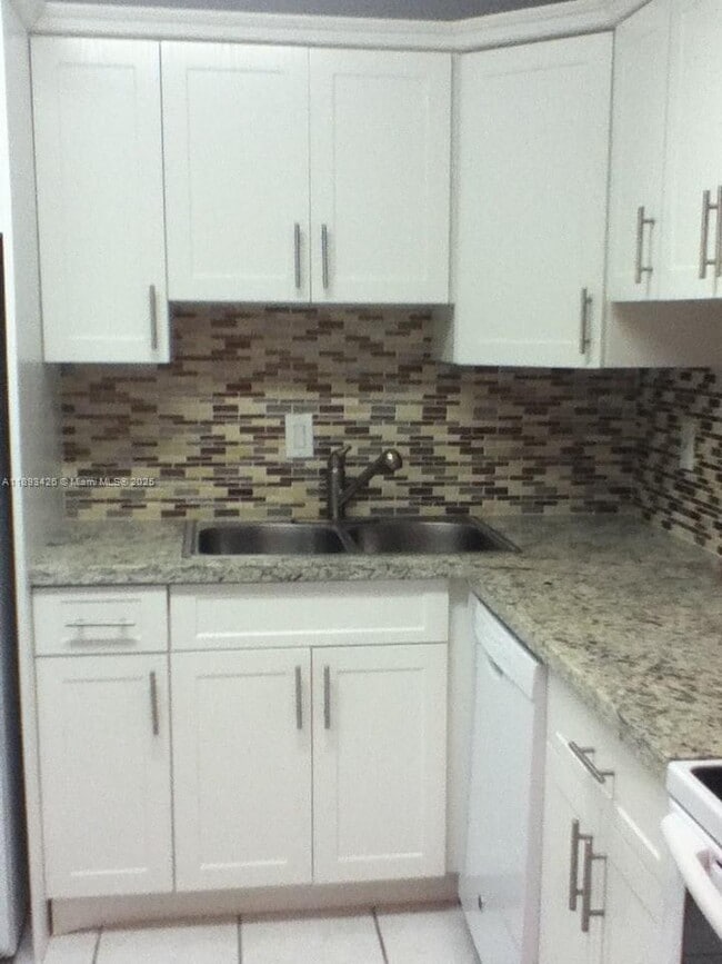 Primary Photo - 4920 NW 79th Ave