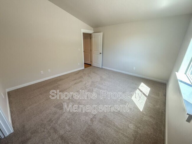 Building Photo - 5563 E Garby St