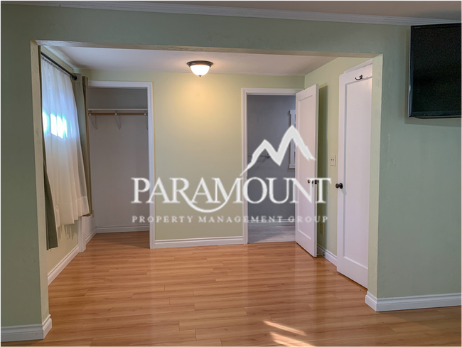 Building Photo - Adorable 2 Bed 1.5 Bath on Rocky Point!