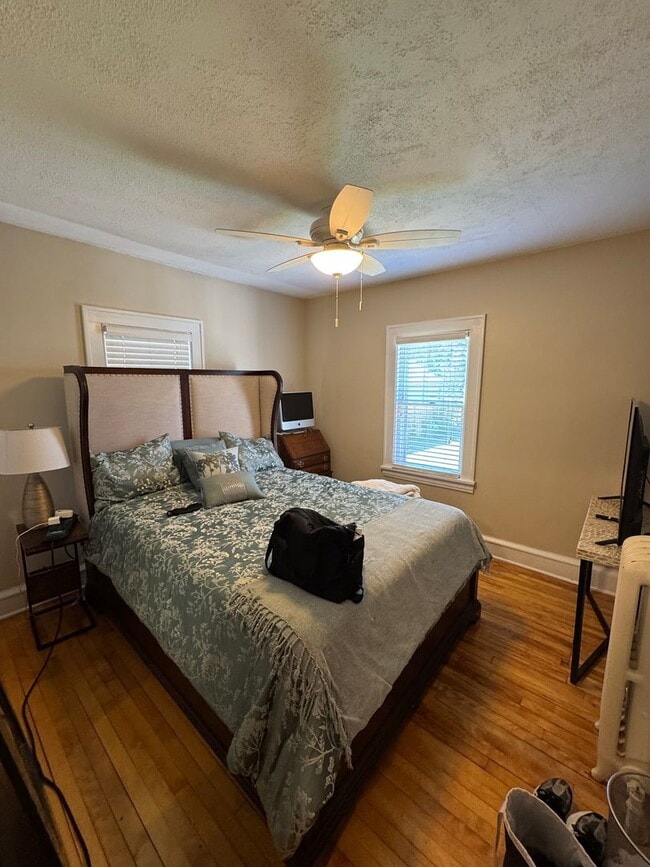 Building Photo - Gorgeous Single Family Home In Bryn Mawr - Available 8/15!