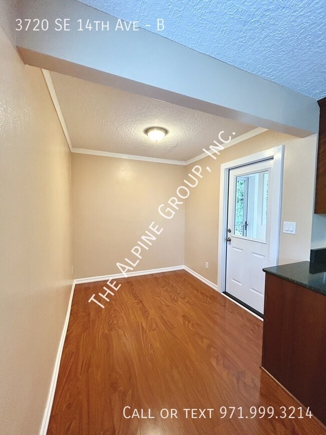 Building Photo - 2 Bedroom Unit in Brooklyn!