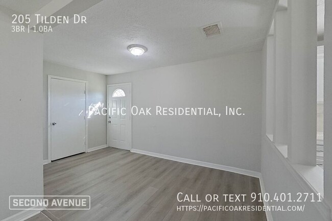 Building Photo - LIMITED TIME: $750 off second month’s rent...