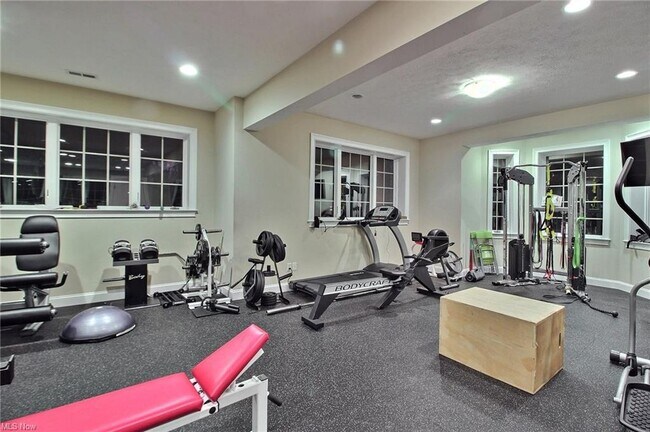 Building Photo - 40 Hamlet Ct