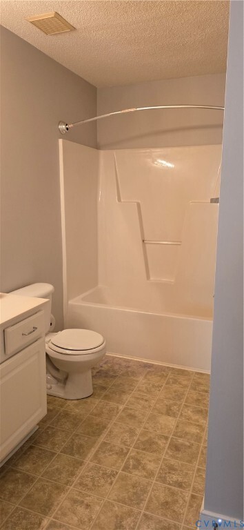 Building Photo - 4718 Twin Hickory Lake Dr