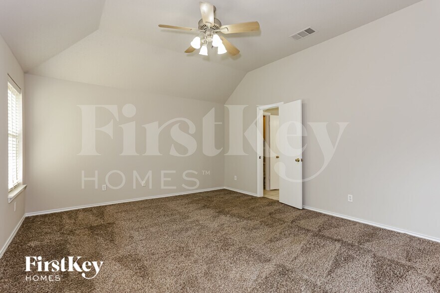 Building Photo - 312 Camp Creek Dr