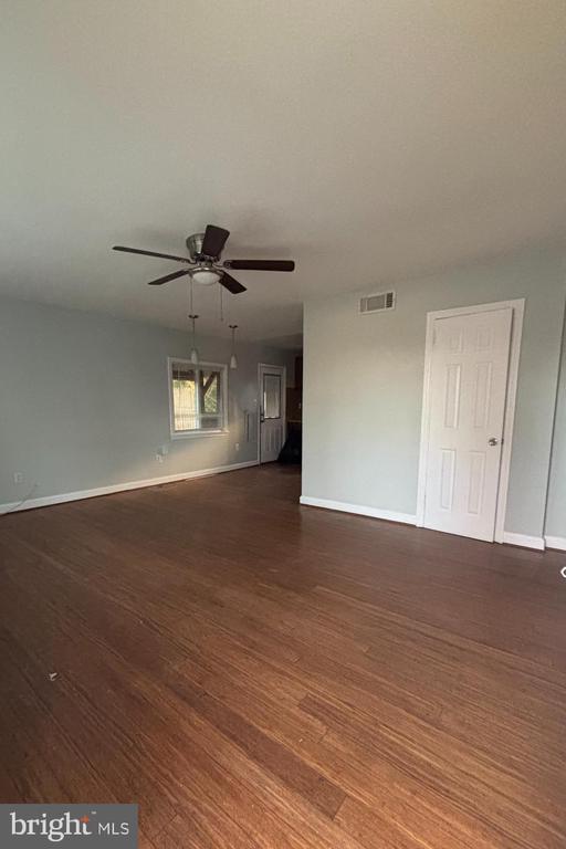 Primary Photo - 4802 67th Ave