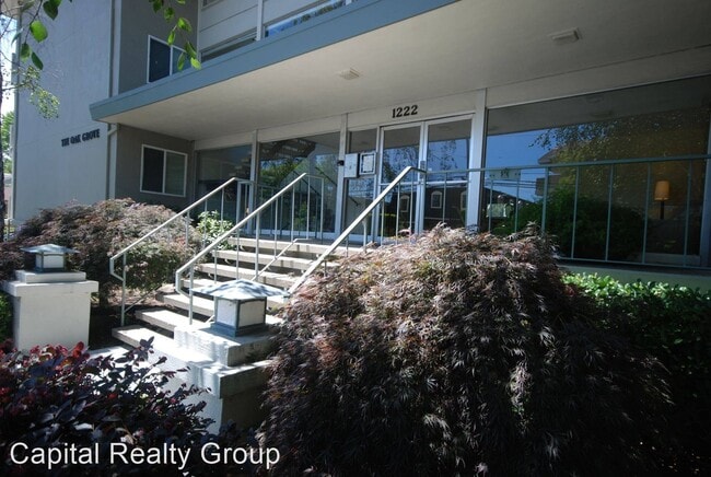 Primary Photo - 1222 Oak Grove Ave