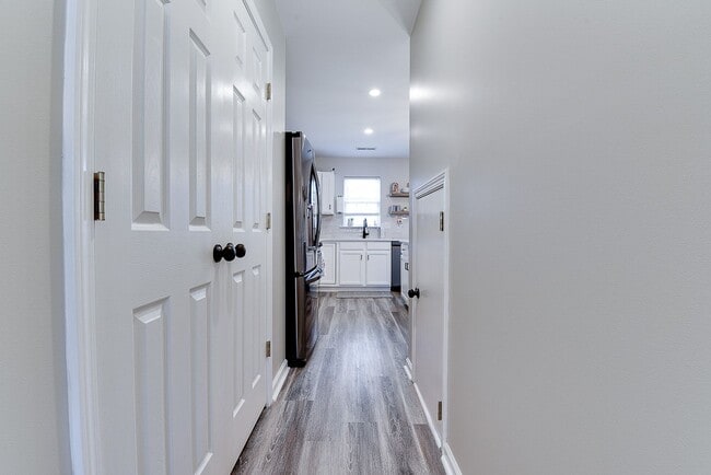 Building Photo - 4 BR/Loft near Simpsonville!  Lawn Maintenance included! Amenities & Close to Shopping & Restaurants