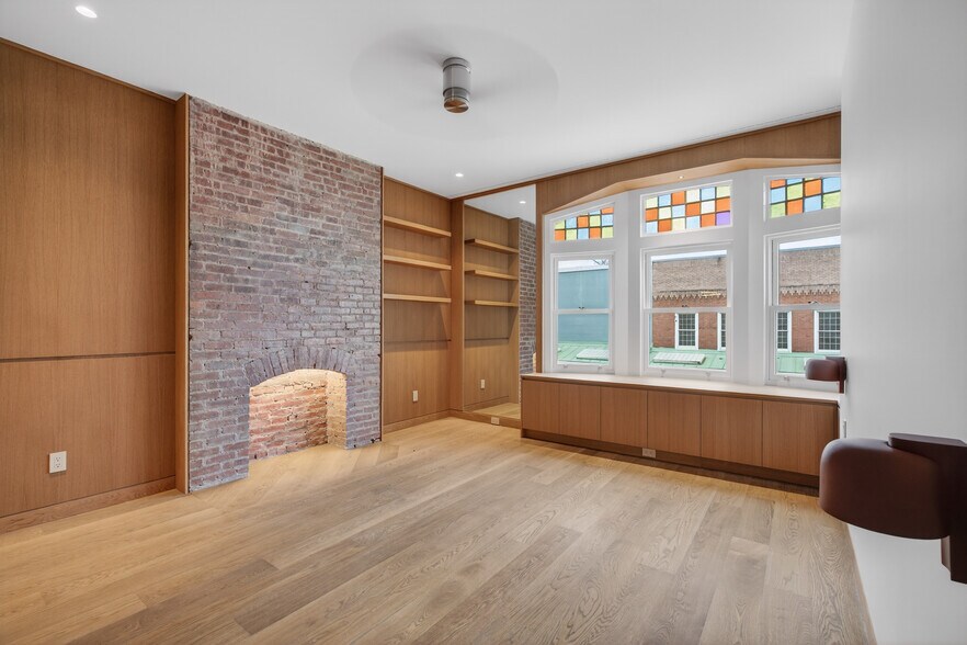 Building Photo - 316 Wall St