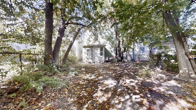Building Photo - 173 Grote St