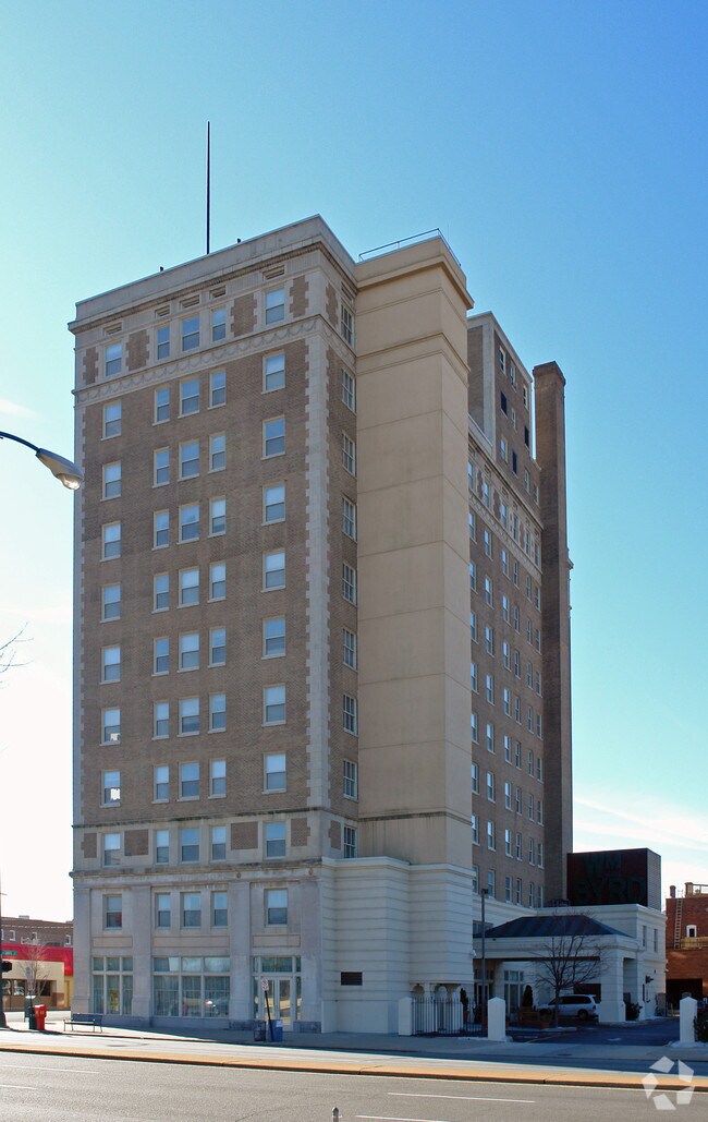 The William Byrd 2501 W Broad St Richmond VA 23220 Apartment Finder