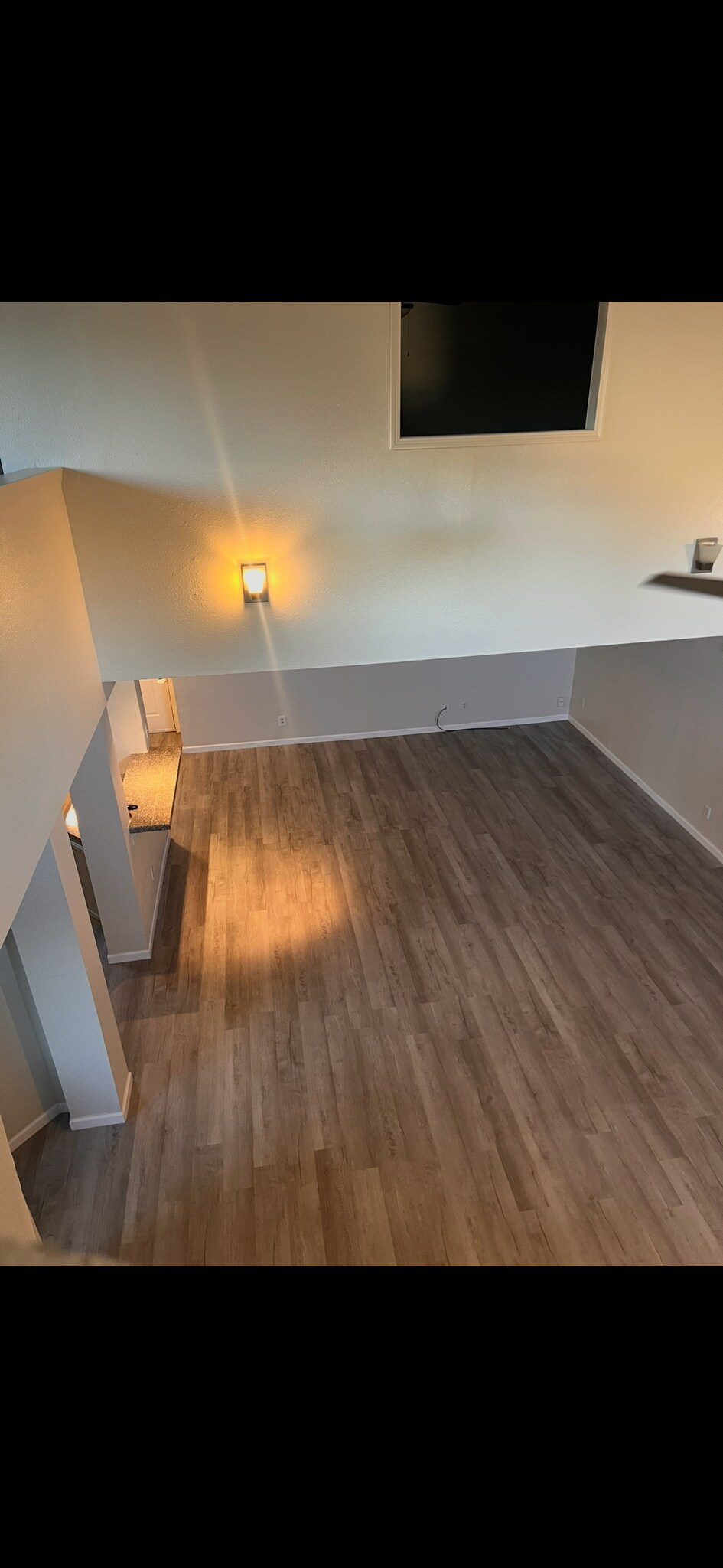 Building Photo - 1403 E Monte Vista Ave