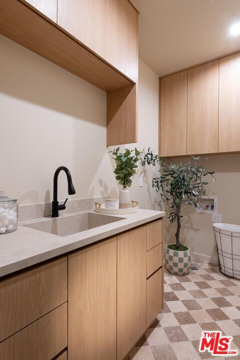 Building Photo - 11748 La Maida St