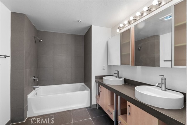 Building Photo - 1234 Wilshire Blvd