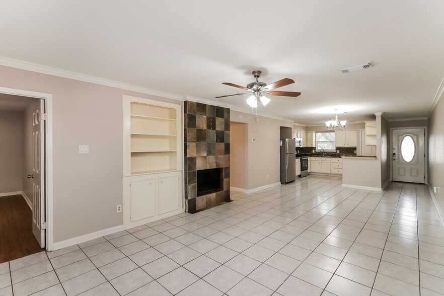Building Photo - 12805 Bexley Dr