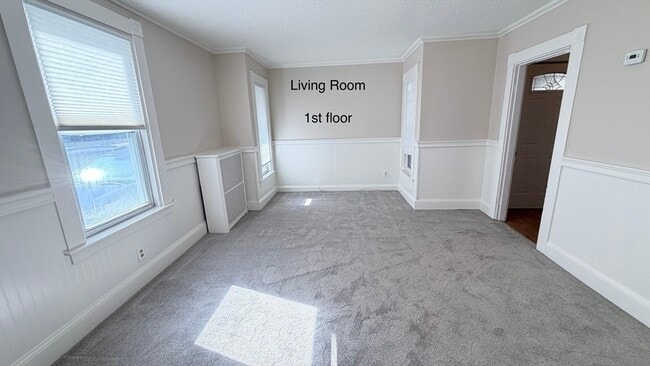 Building Photo - 391 Commercial St