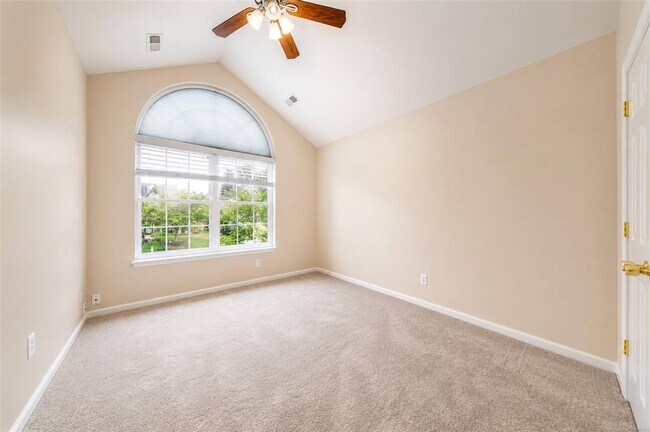 Building Photo - 105 Chardonnay Rd