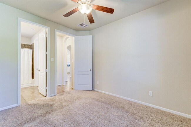 Building Photo - 29302 Wood Lily Dr