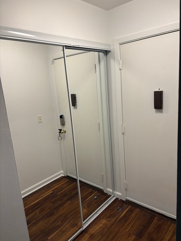 Building Photo - 4326 Villa Dr