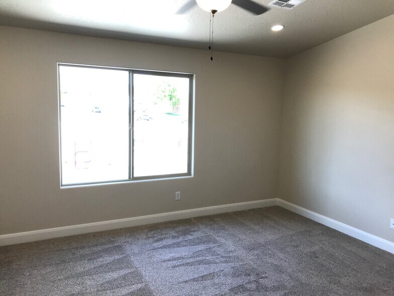 Building Photo - 509 N 530 W