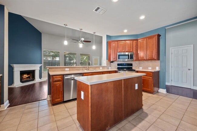 Building Photo - 2016 Melissa Oaks Ln