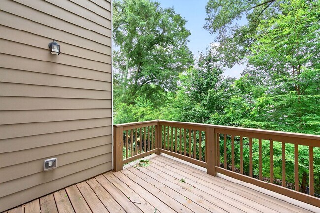 Building Photo - Stunning & Spacious Downtown Kennesaw Townhome 3 Bed 3.5 Bath w/2 Car Garage!