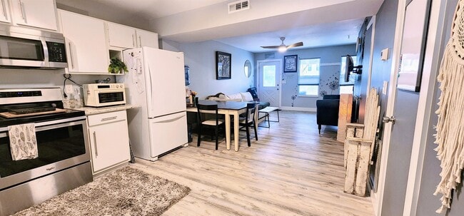 Building Photo - 613 Bowers Ct