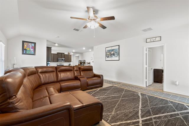 Building Photo - 1302 Colonial Bluff Ln