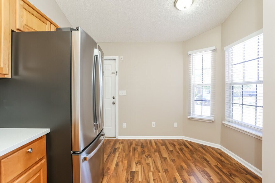 Building Photo - 3349 Citation Dr