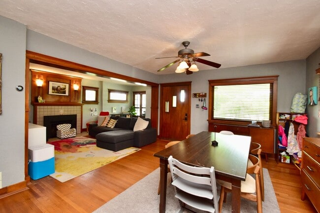Building Photo - Newly Remodeled 4 Bedroom 2 Bath Home in Salt Lake City!!