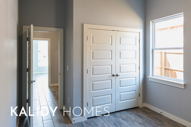 Building Photo - 512 Remington Ave