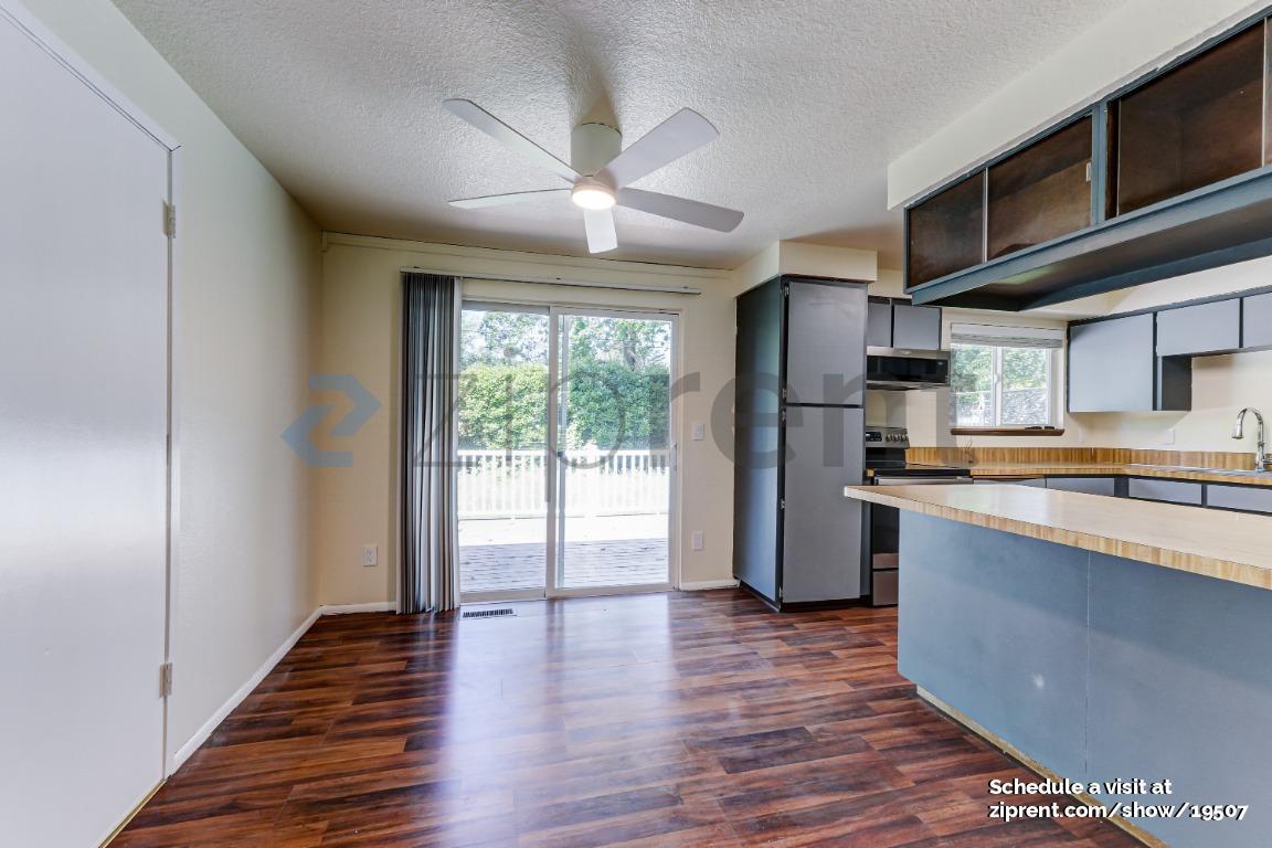 Building Photo - 13543 SW 64th Ave