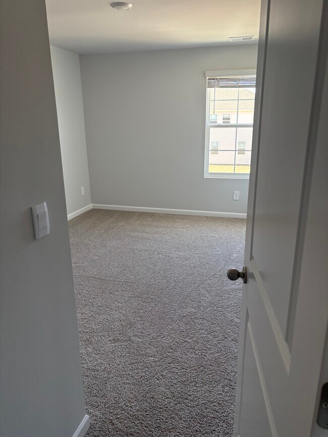 Building Photo - 4316 Oswin Dr