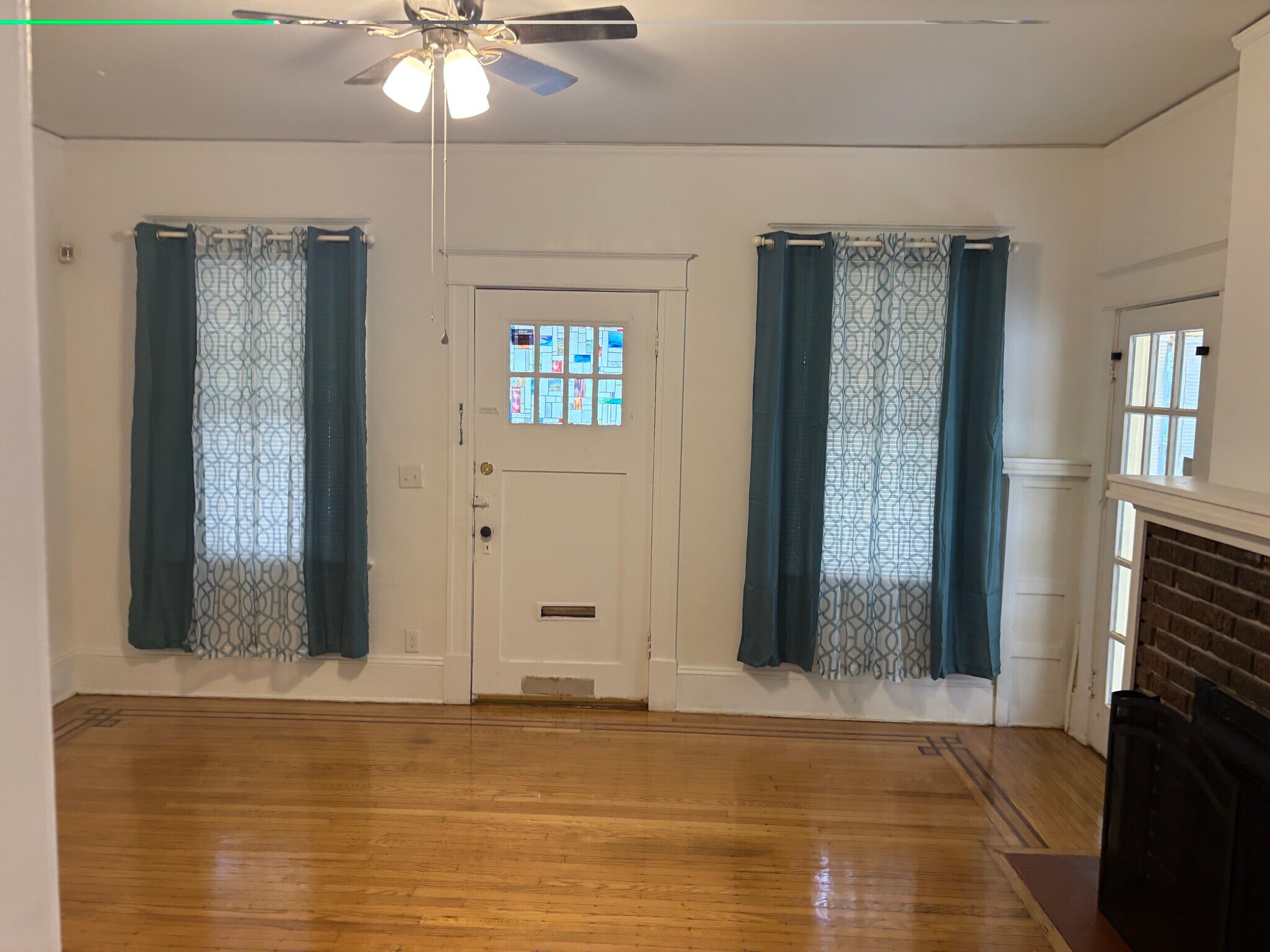 Building Photo - 2210 Dellwood Ave