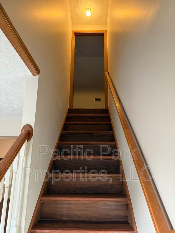 Building Photo - 1010 W 30th St