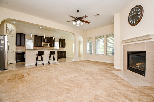 Building Photo - 8223 Summer Lake Pass Ln