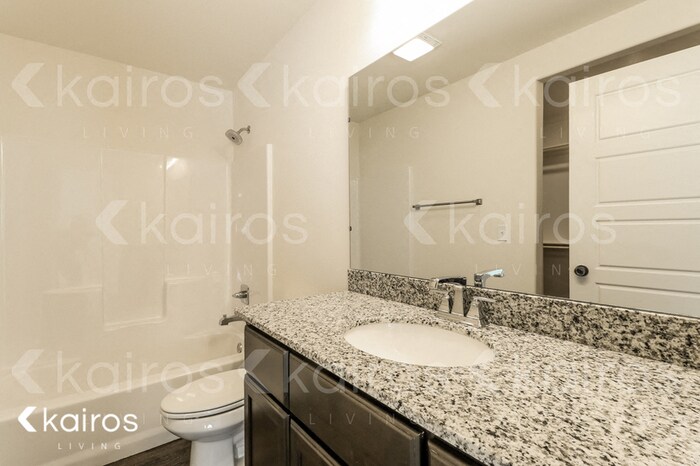 Building Photo - 803 Granite Cir SW