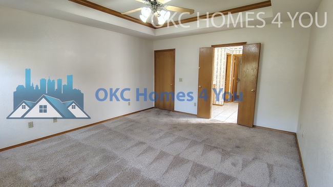 Building Photo - Beautiful 3 Bed + Office Home in Yukon off...