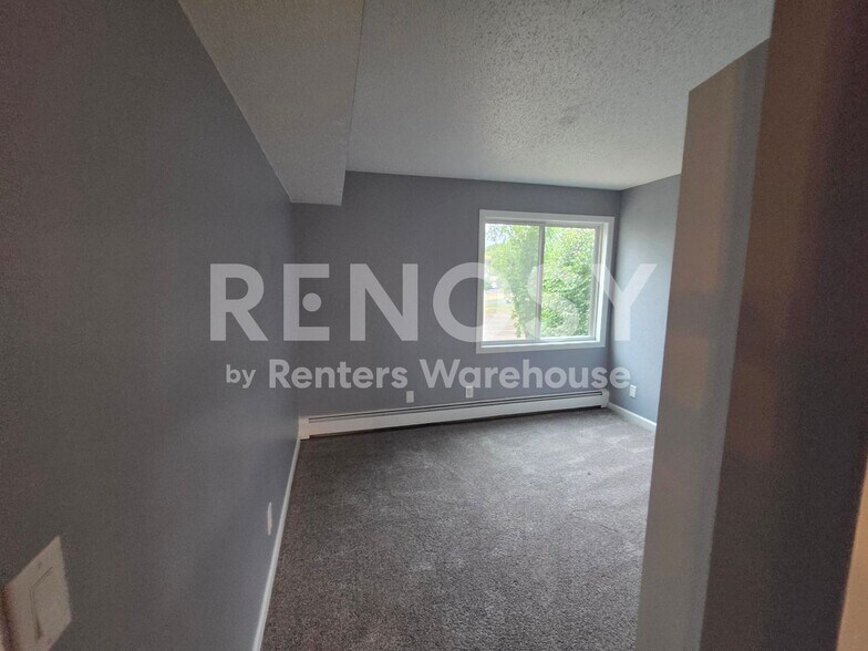 Building Photo - 4710 58th Ave N